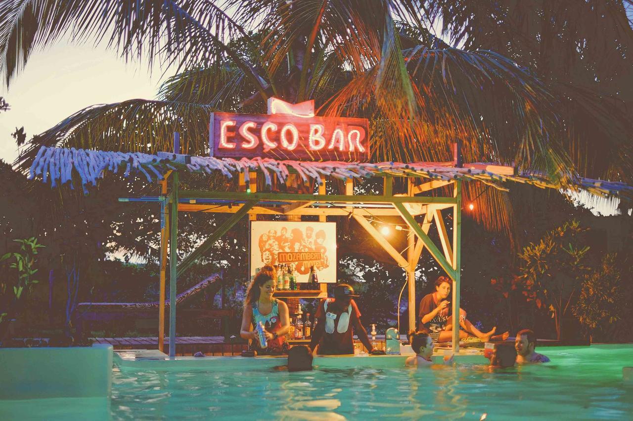Mozambeat Motel Tofo Экстерьер фото