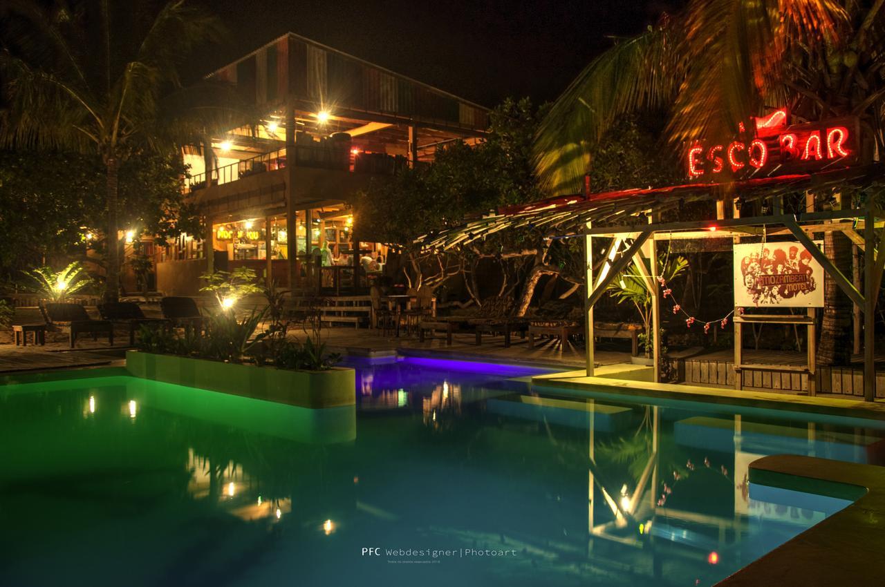Mozambeat Motel Tofo Экстерьер фото